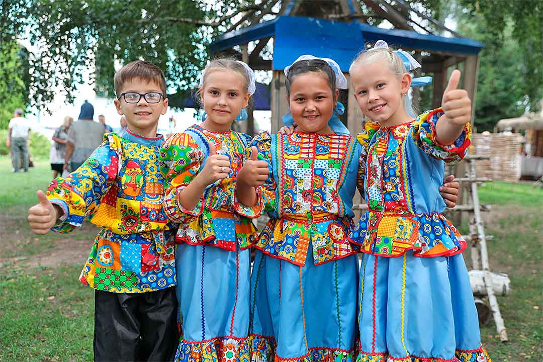 romashkovoe pole fest 5