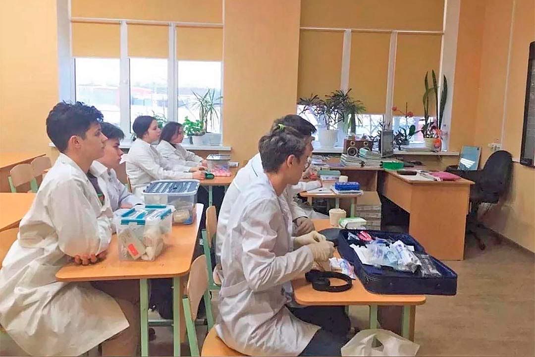 med klassi 25school 4