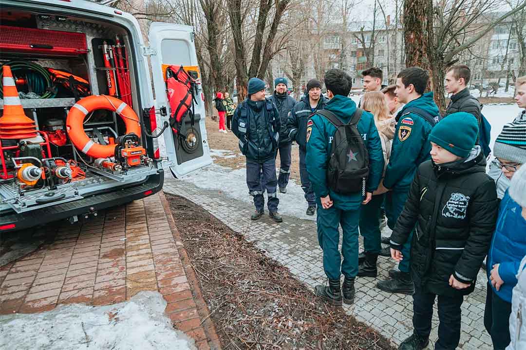 vosvod ucheniya na ozere pioner 5