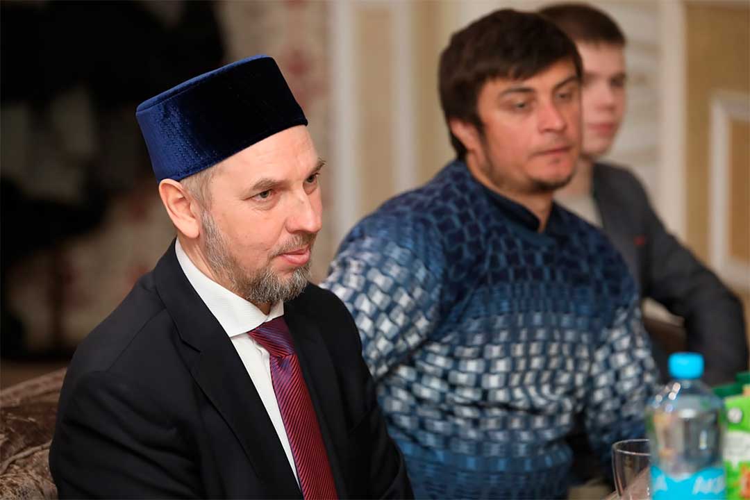UMMA vstrecha s glavoj 5