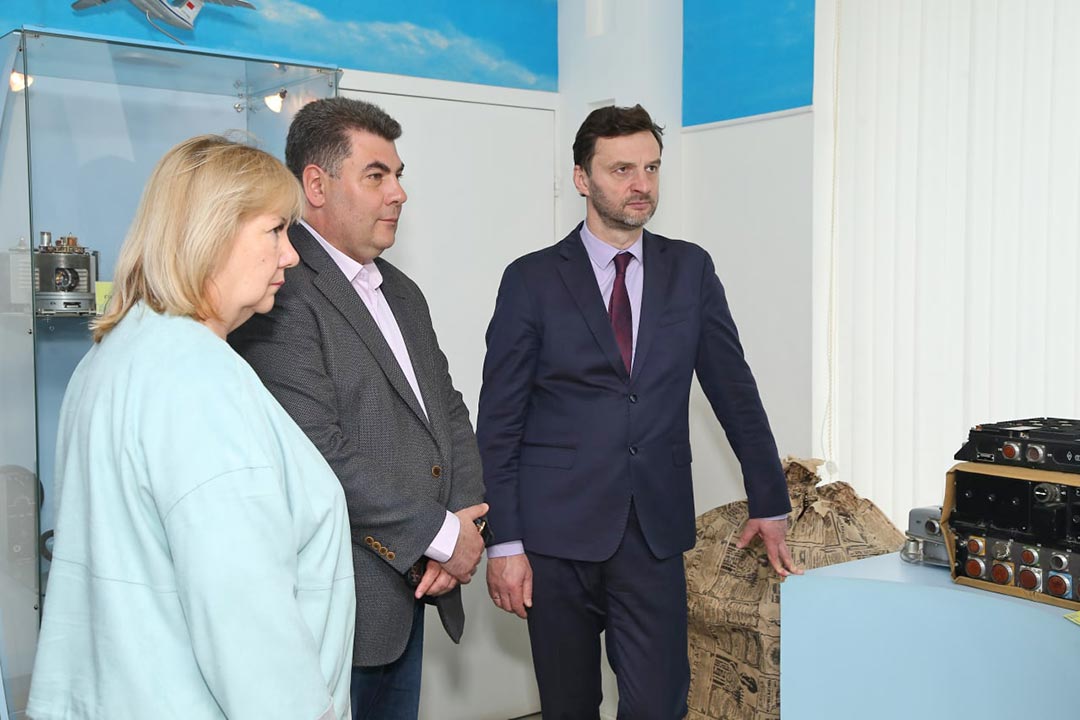 vstrecha kret markitan 3
