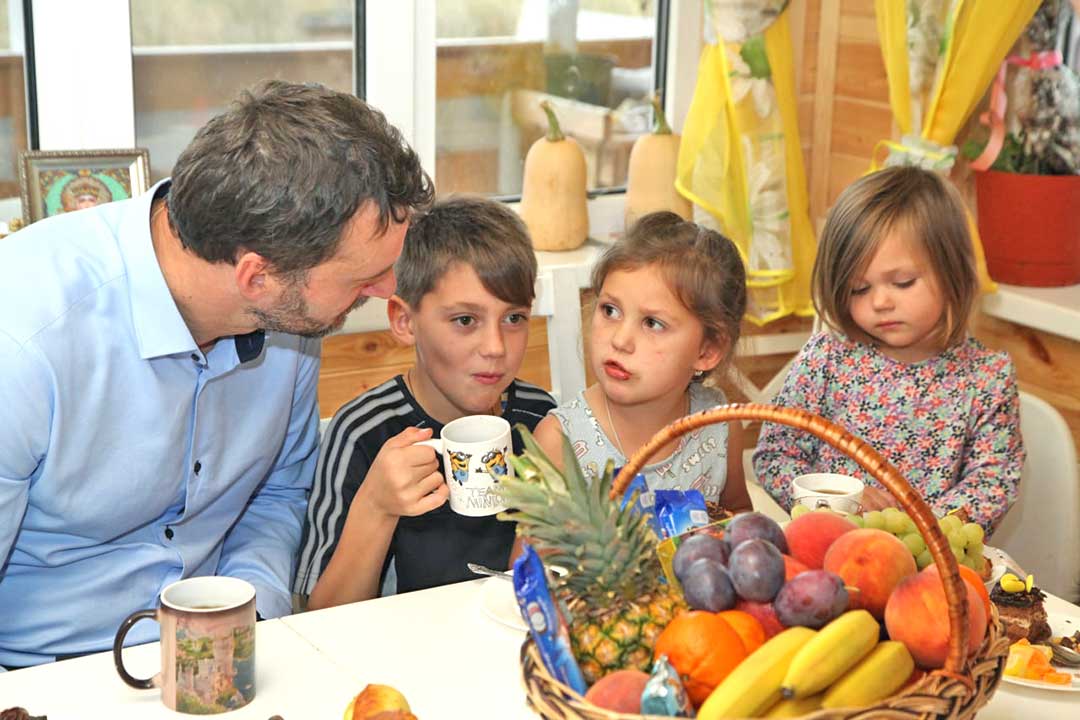 nevolin mnogodetn family 1