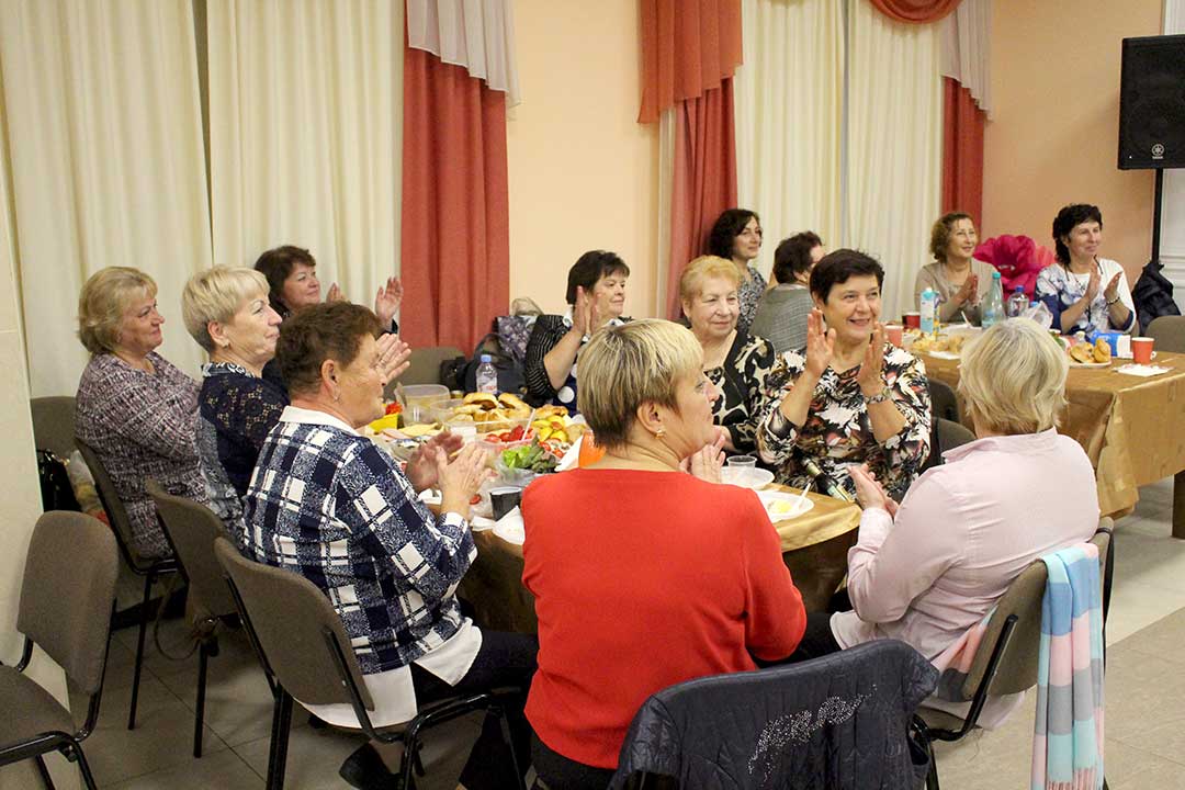 novohariton den pozhilogo cheloveka 21