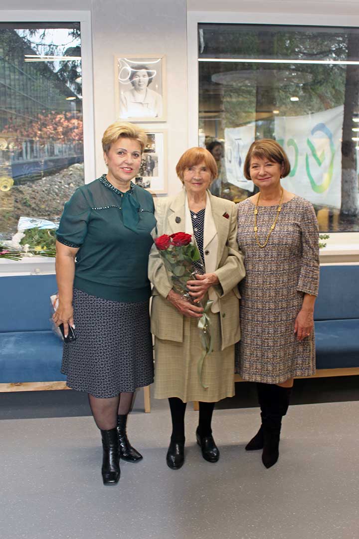 novohariton Hazova vistavka 1