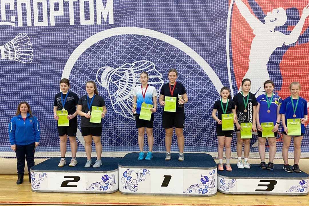 badmintin okruzhnoy chempionat 2
