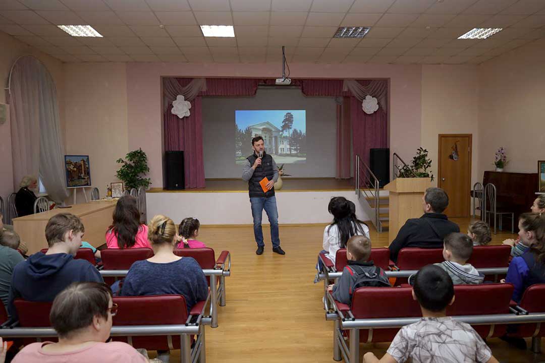 centr sodeystvie den otkrit dverey 3