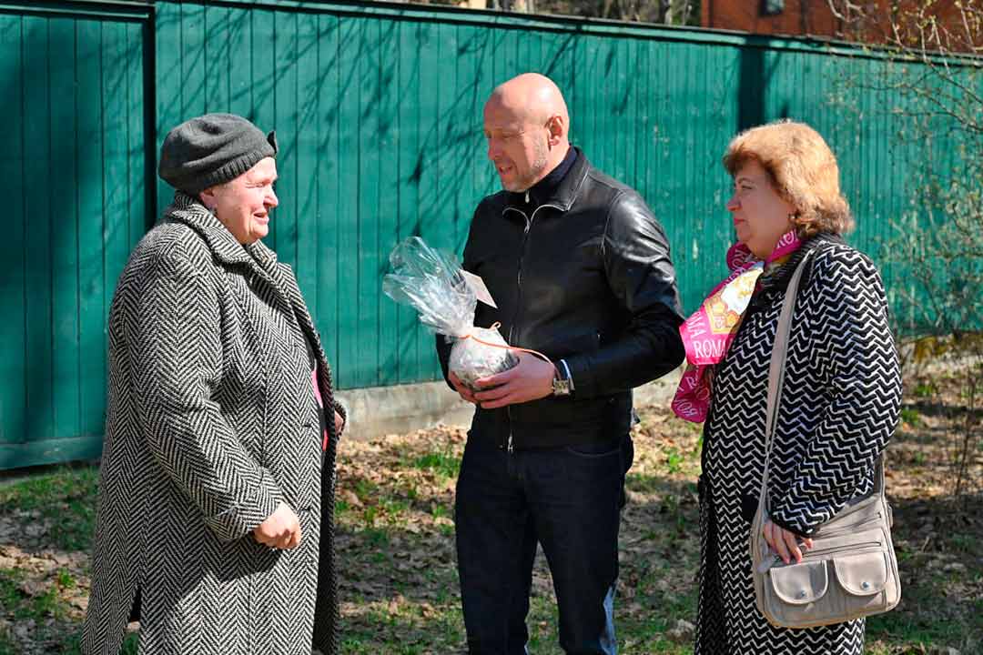 S.Demin pozdravil veteranov s Pashoy