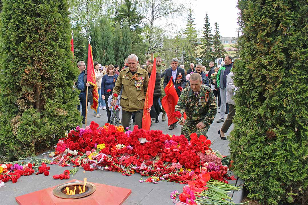 novoharitonovskoe vozlozhenie cvetov 21