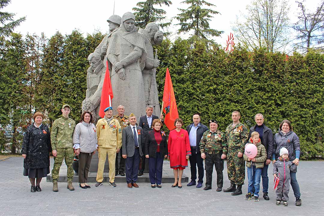 novoharitonovskoe vozlozhenie cvetov 24