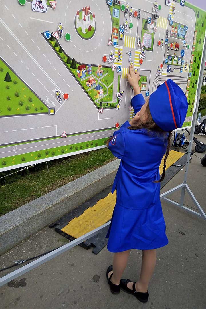 gibdd svetofor sobiraet druzey 5