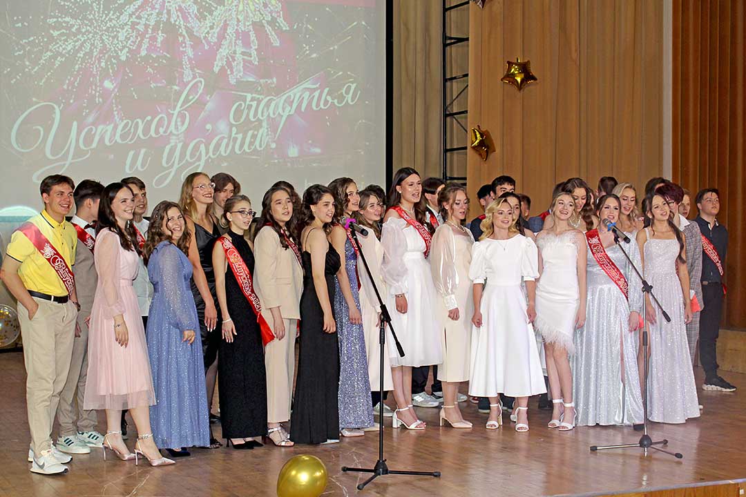 novohariton vipusk school 10 10