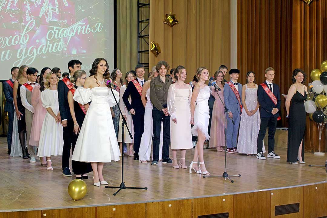 novohariton vipusk school 10 11