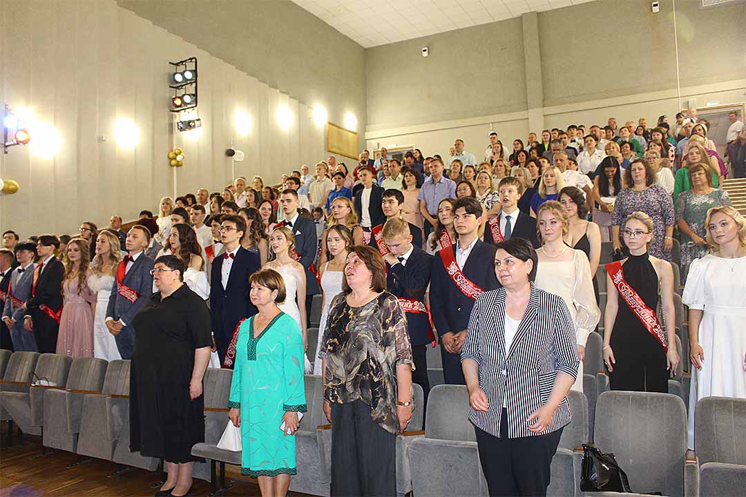 novohariton vipusk school 10 2