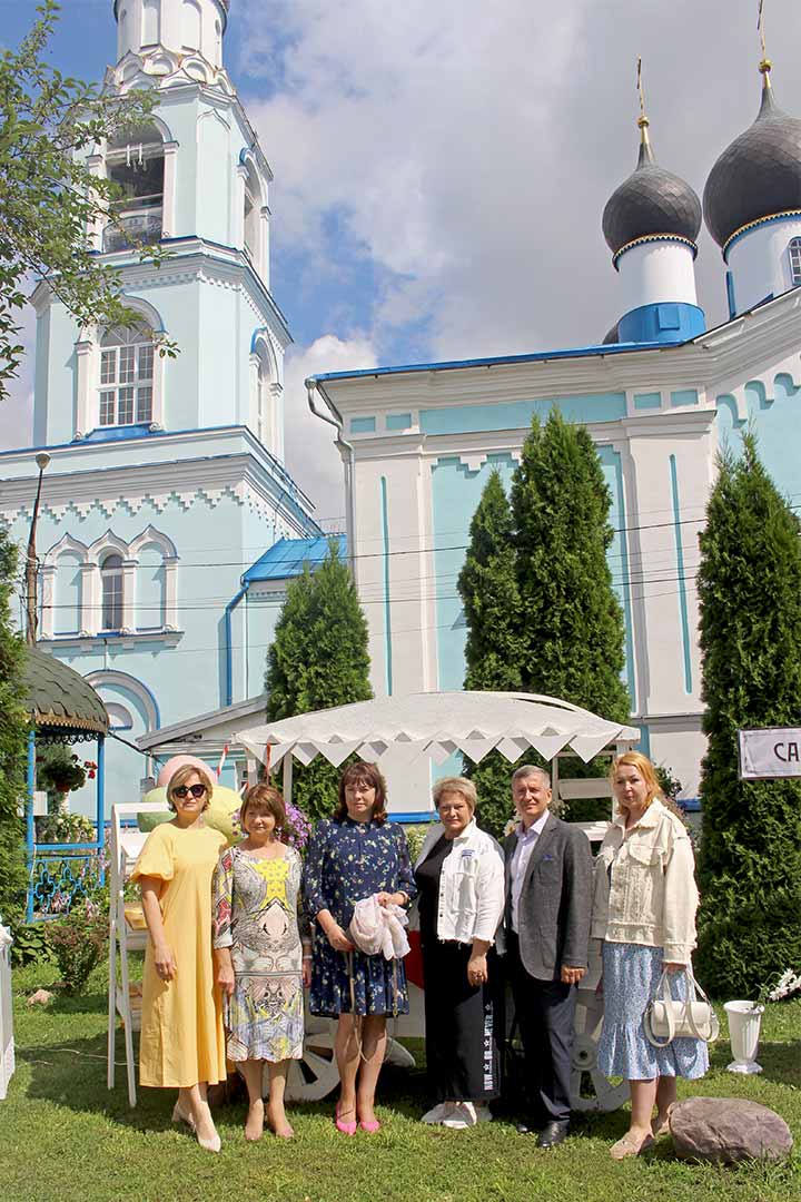 novohariton romashkovoe pole 16