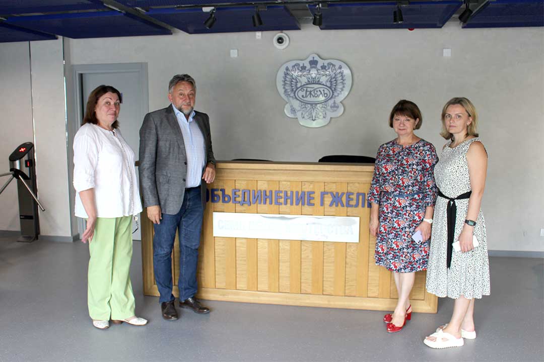 novohariton zholobov gzhel 1