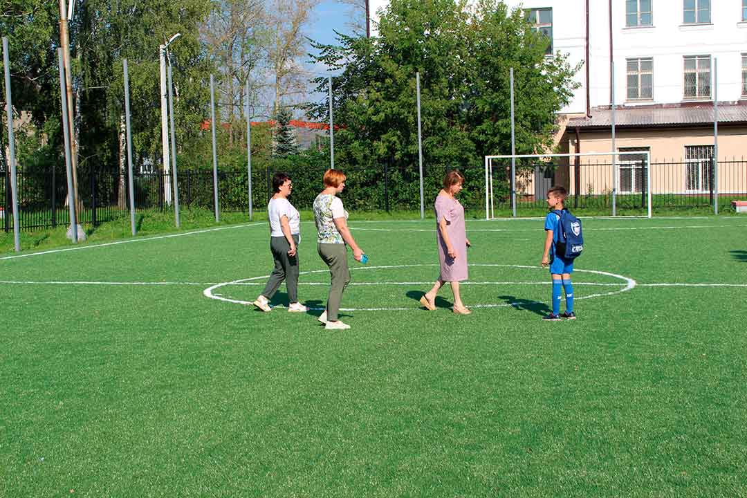 novohariton new pokrutie futbolnogo polya 2