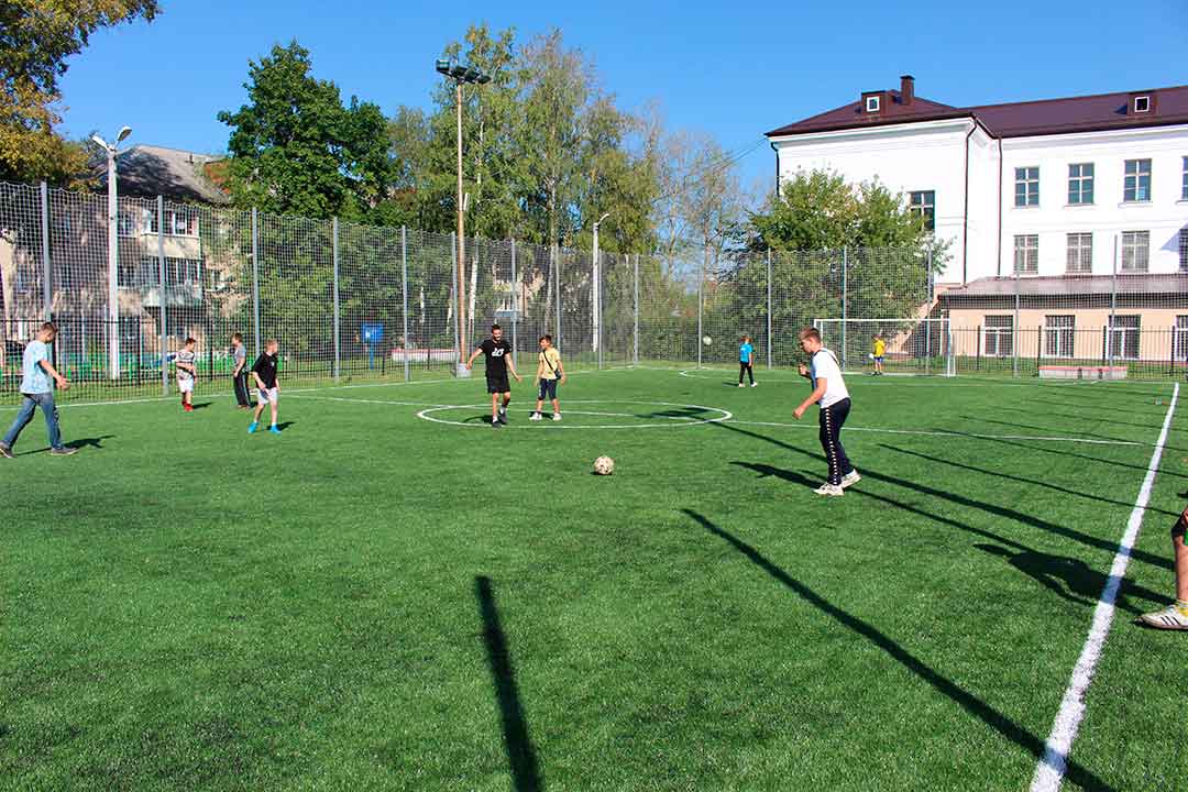 football pole elektroizolyator 1