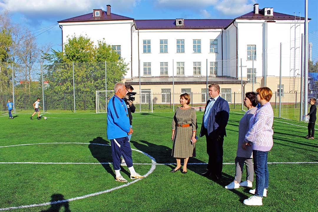 novohariton mini football pole 3