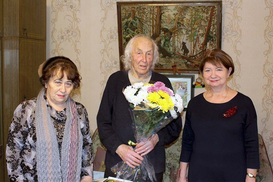 novohariton 90 letniy yubilyar smaznov 4