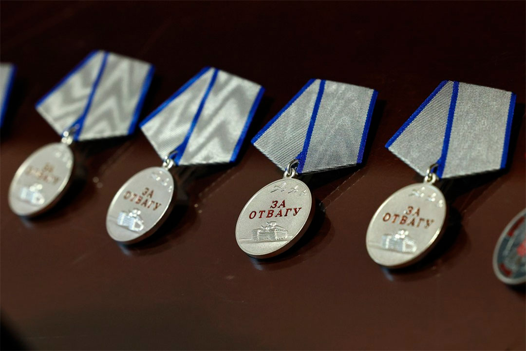 Vorobiev nagradil otryad BARS 3