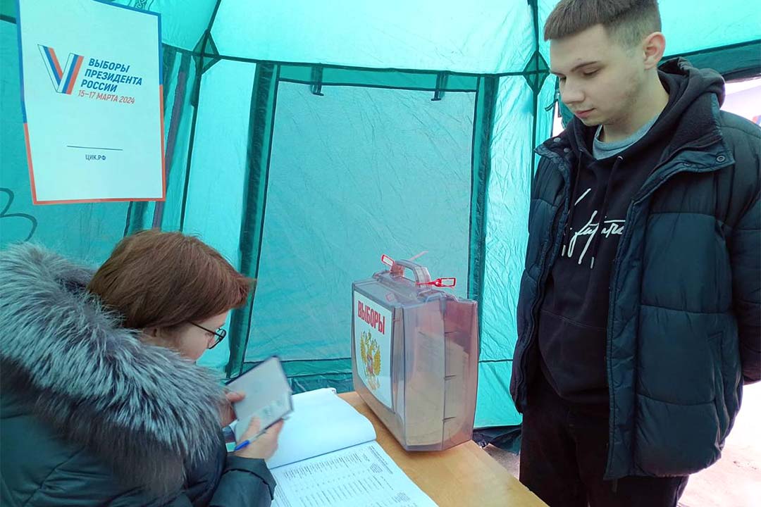 perviy den viborov novoharitonovskoe 3