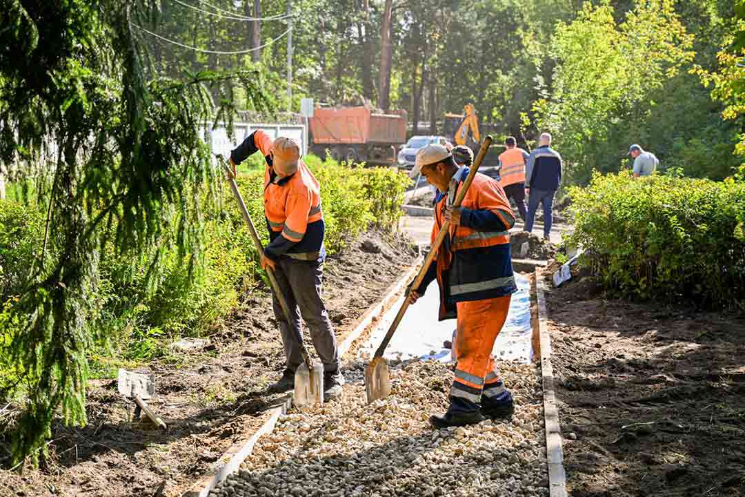 new trotuar school vysokovoltnaya 4