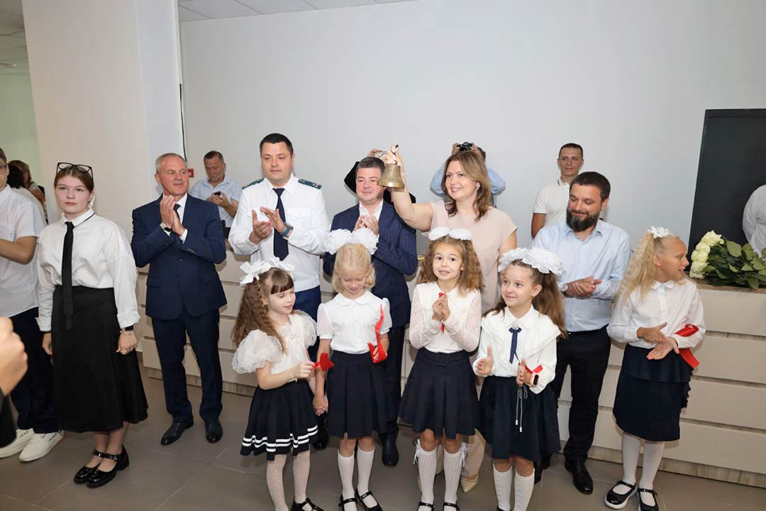 den znanij school vysokovoltnaya 2