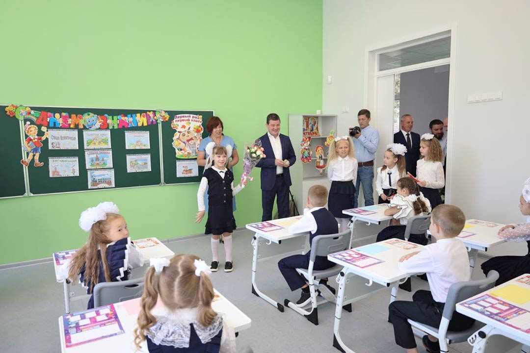 den znanij school vysokovoltnaya 3