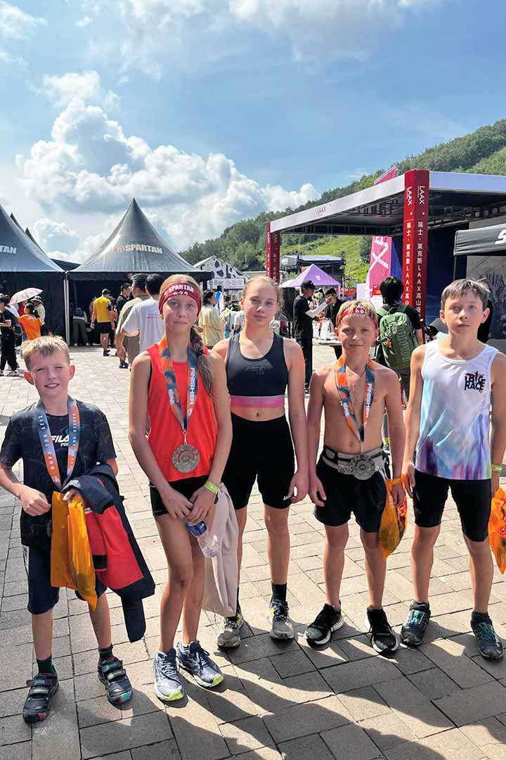 sport chempionat gonki s prepyatstviyami 2