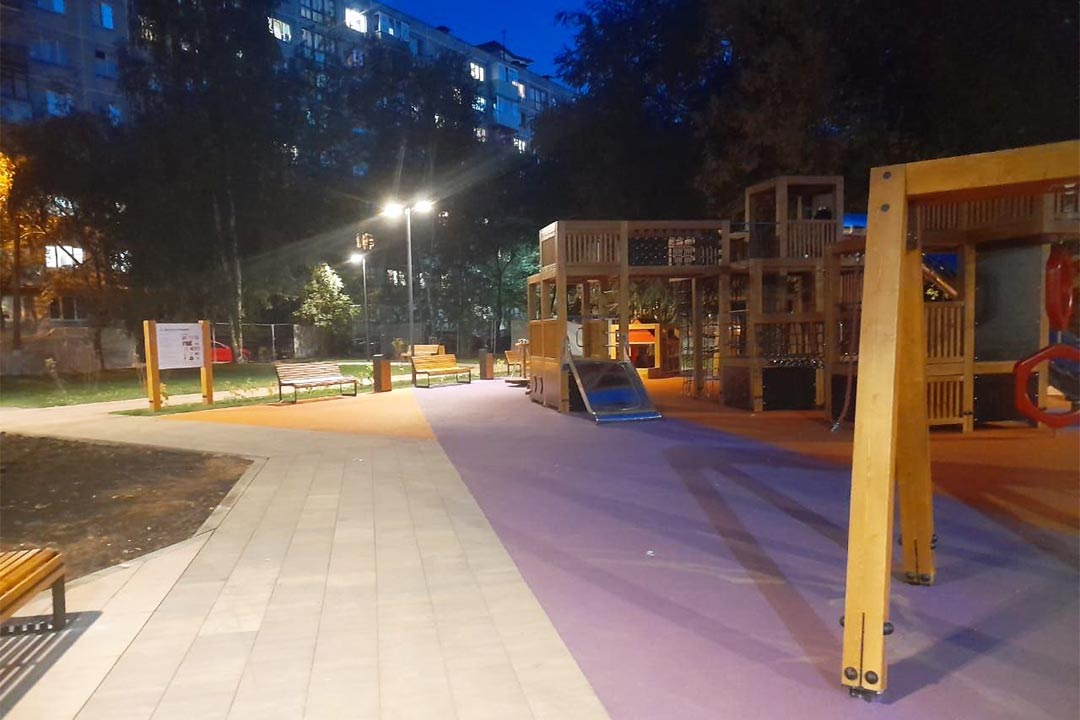 blagoustroystvo skver kommunisticheskaya 2