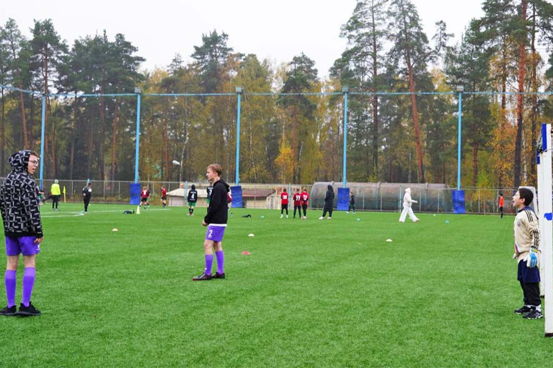 Futbol Nadeshda 1