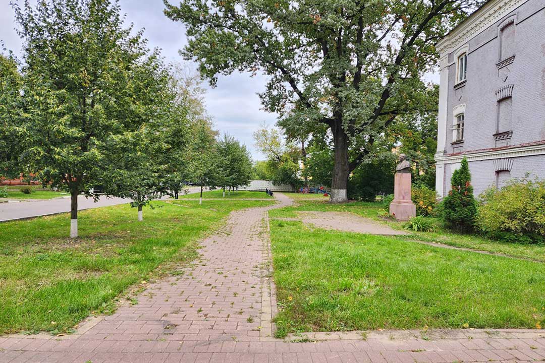 pamyatnik Solncevy perenos 4