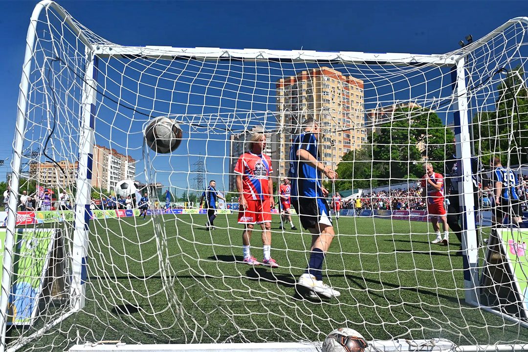 Vihodi Vo Dvor S Legendami Futbola 2026 1