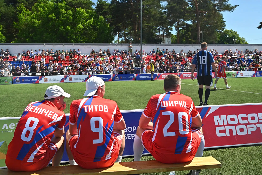 Vihodi Vo Dvor S Legendami Futbola 2026 1