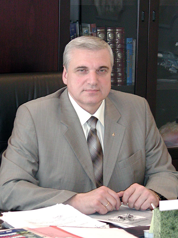 ЧУМАКОВ<br>Анатолий Викторович