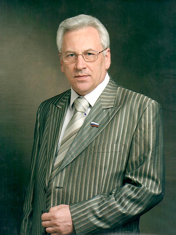 ЛИПАТОВ<br>Юрий Александрович