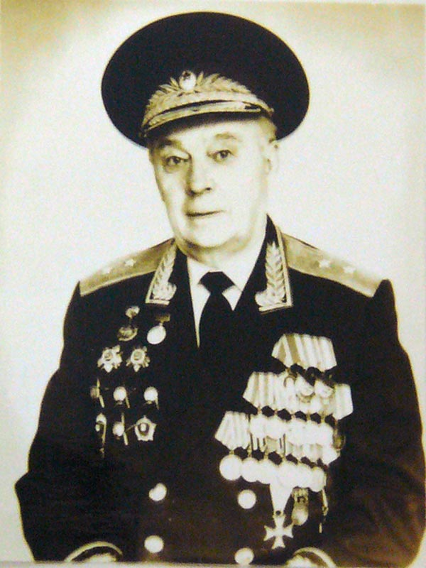 ЛИСОВ<br>Иван Иванович