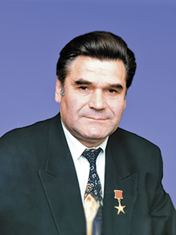 ЛОГИНОВ<br>Виктор Михайлович