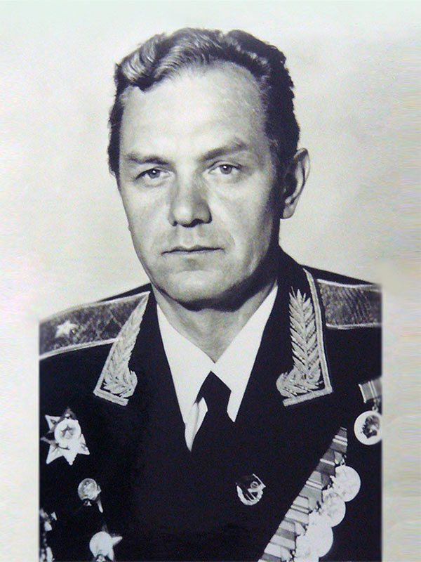 ЛОМБАХ<br>Юрий Владимирович